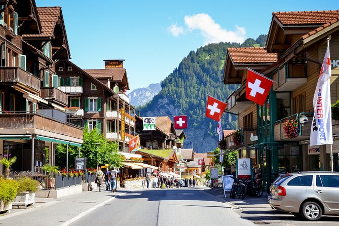 Mountain Majesty: Small Group Tour to Lauterbrunnen and Mürren - Why this route works so well from Interlaken
