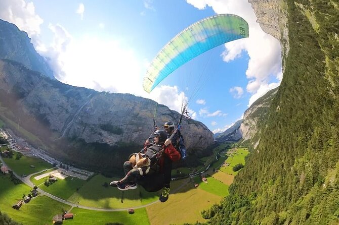 Mürren Lauterbrunnen: Paragliding Panorama Tandem Flights - What the Birg takeoff feels like
