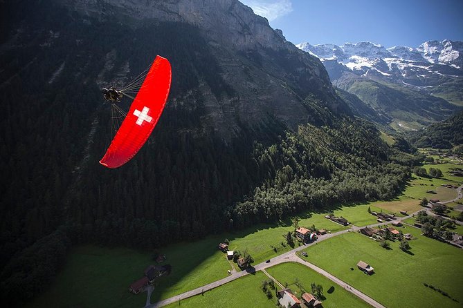 Mürren: Paragliding over the Lauterbrunnen Valley - Why flying over Lauterbrunnen feels so different