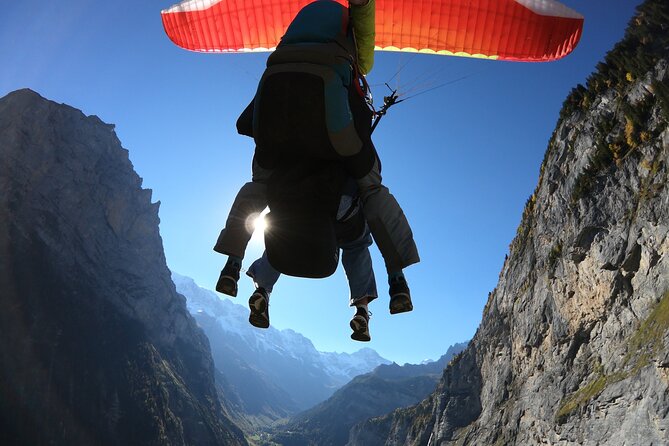 Mürren: Paragliding over the Lauterbrunnen Valley - The run that gets you airborne