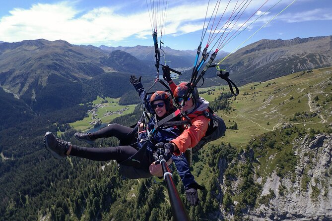 Paragliding Davos Early Bird (Video & Photos Included) - Preparing for Takeoff on Jakobshorn