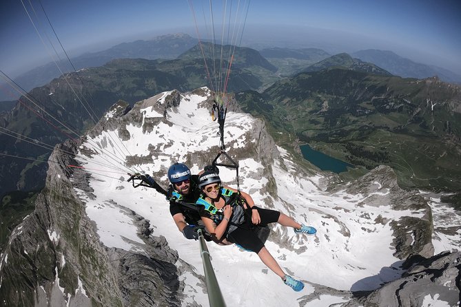 Paragliding Tandemflight Lucerne - Engelberg - Kloster Engelberg and the valley below