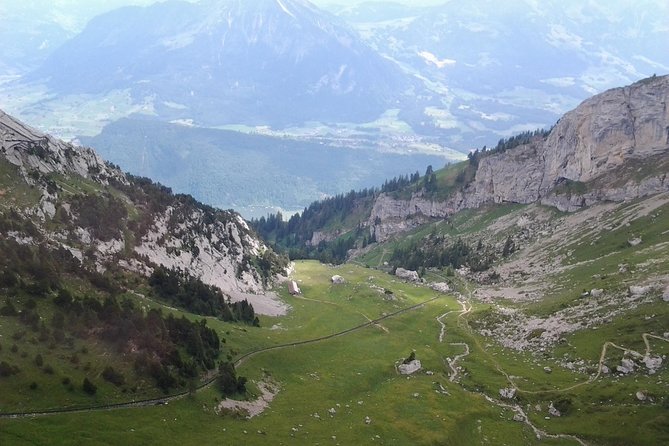 Pilatus Panorama: Exclusive Private Golden Round Trip from Zürich - The cogwheel railway from Alpnachstad