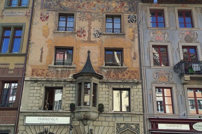 Private Classic Lucerne City Walk - Kornmarkt, the Town Hall, and Fountain Water