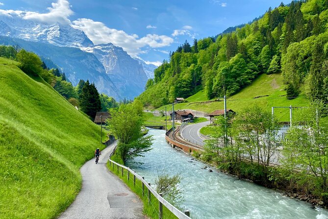 Private Full-Day Tour to Grindelwald Lauterbrunnen Interlaken Mürren from Basel - Stechelberg and the ride up to Mürren