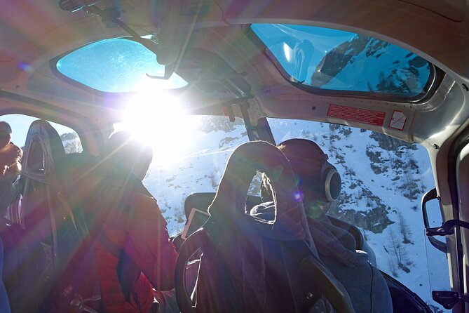 Private helicopter flight to Stockhorn mountain, with view to the Swiss Alps - Wimmis Castle and the route through the valley