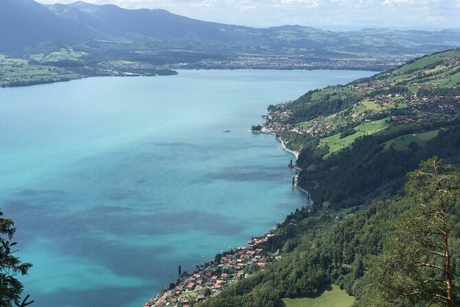 Private Sightseeing Boat Trip on Lake Thun, Interlaken - Captain Chris and the private format