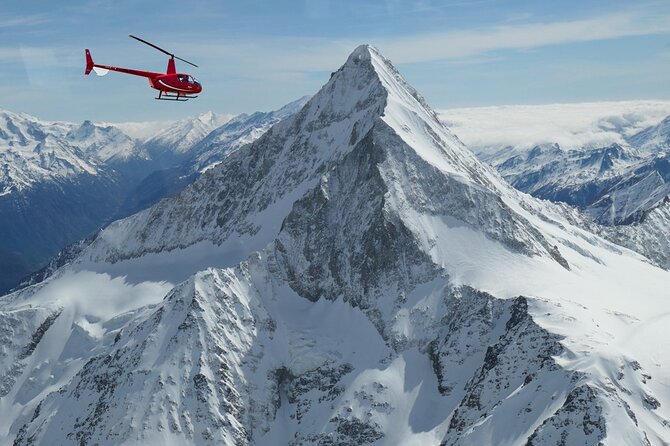 Private Swiss Alps helicopter tour over snow covered mountain peaks and glaciers - Jungfraujoch and the Aletsch Glacier from above