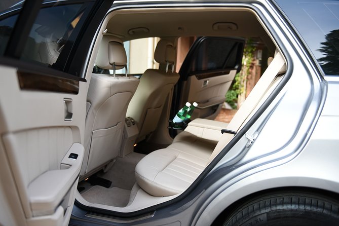 Private transfer from Zurich City to Zurich Airport - Luggage, children, and ski equipment
