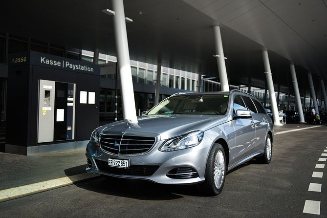 Private transfer from Zurich City to Zurich Airport - Handling flight changes and early departures