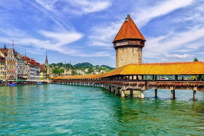 Private Transfer: Lucerne to Zurich Airport ZRH by Luxury Van - A calm start from your Lucerne hotel