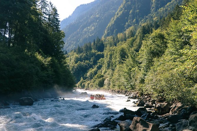 River Rafting Lütschine in Bernese Oberland - Class IV waves and the strongest part of the route