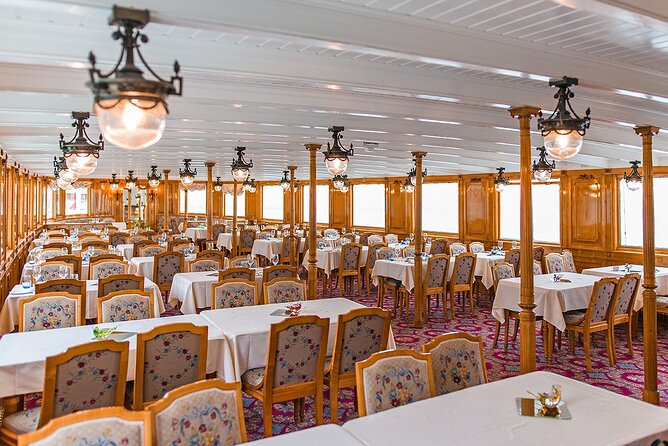 Round trip cruise from Lausanne to Chillon - Seating, comfort, and the first-class question