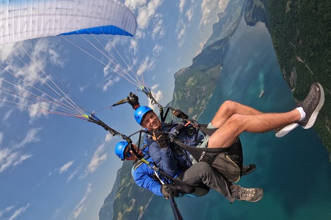Tandem Paragliding Flight in the Lucerne Region - Getting ready for your first tandem flight