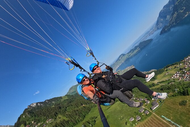 Tandem Paragliding Flight in the Lucerne Region - How the pilots shape the experience