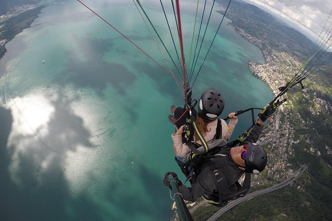 Tandy paragliding - Gentle flying or a little freestyle action