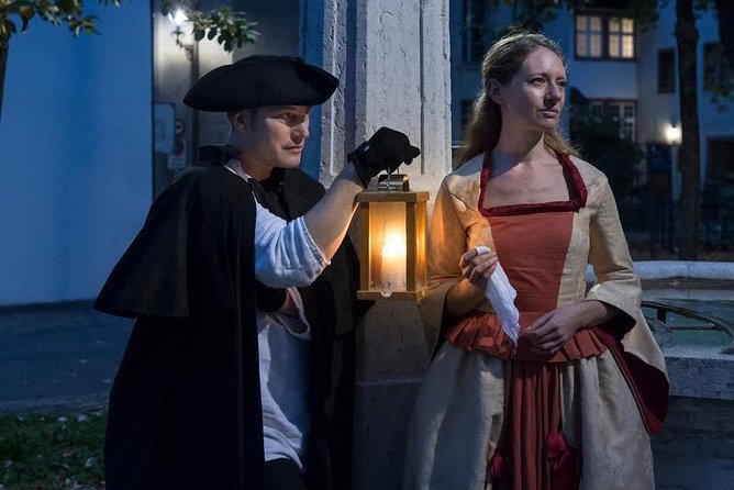 The nightwatchman's secret - Stories built around forgotten people