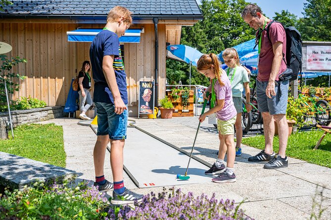 Wildhaus Foxtrail Funi - Finding clues through the village