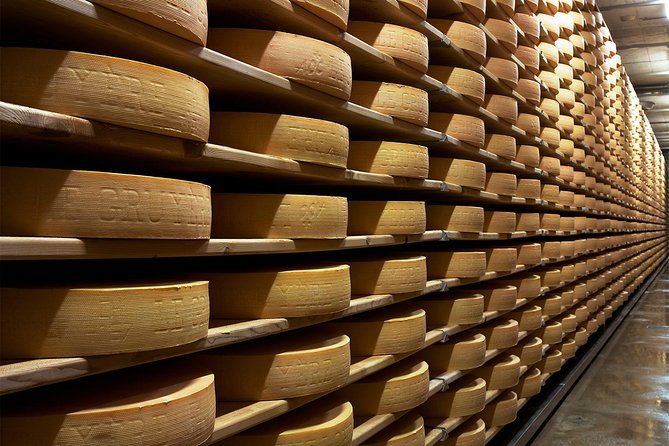Winter Gruyères, chocolate & cheese tour from Lausanne - From Lausanne to Broc, with chocolate on the mind