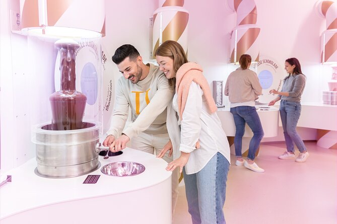 Zurich: Chocolarium and Appenzeller Schaukäserei Tour - Appenzell village and the limits of Sunday