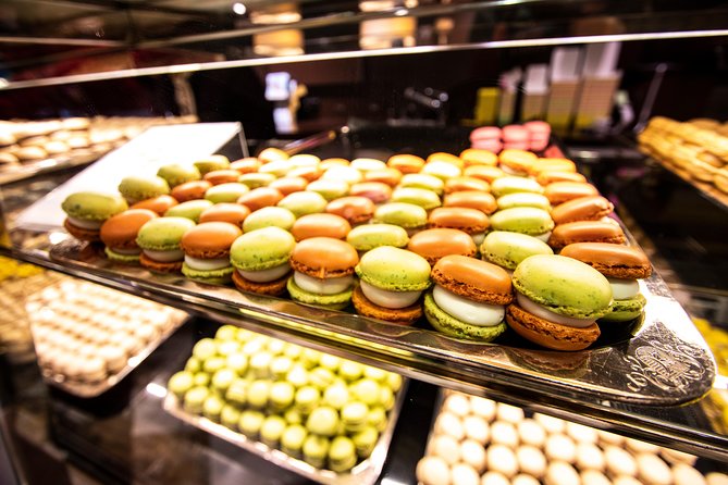 Zurich: Chocolate Tasting and Walking Tour with a Local - Four chocolate shops in two hours
