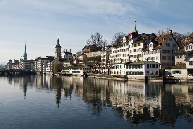 Zurich City Tour with Audio Commentary - University quarter and Zürichberg villas