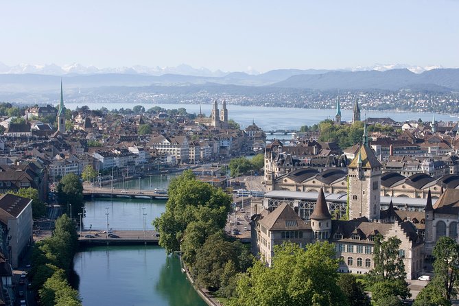 Zurich City Tour with Audio Commentary - How the audio commentary works
