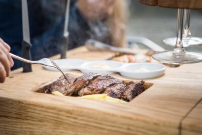 Zürich eTukTuk Tour – Hot Stone BBQ and Wine