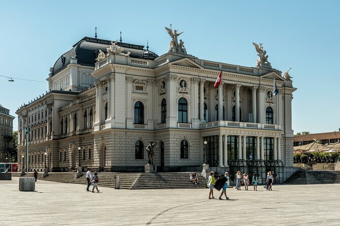 Zurich Highlights City Tour with Optional FIFA Museum Ticket - Zürichberg and the city from above