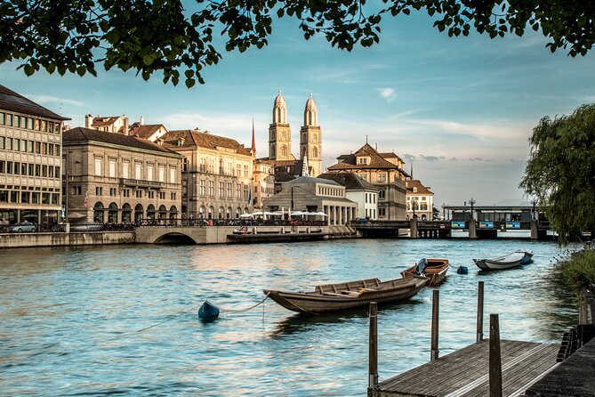 Zurich Highlights City Tour with Optional FIFA Museum Ticket - Bahnhofstrasse, banks, and the modern face of Zurich
