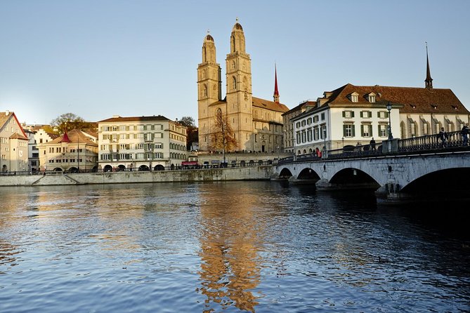 Zurich Old Town Walking Tour - Why this two-hour route works in Zurich