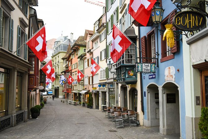 Zurich Sightseeing Private Walking Tour - The private price and who gets the best value